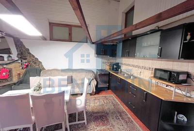 Casă cu 3 camere cu Teren 200 Mp în Central - 1
