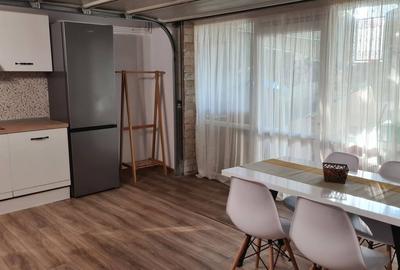 Apartament cu 4 camere decomandat în Trocadero - 2