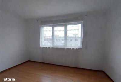 Apartament cu 2 camere semidecomandat în Micro 5 - 10