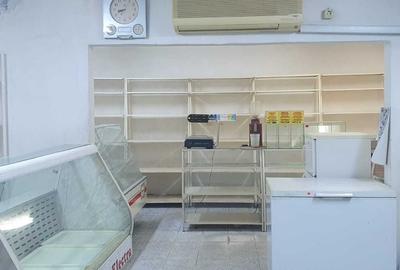 Spațiu comercial, de 98 mp, în Central - 3