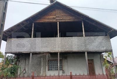 Casa renovabila ,spatioasa,cu un teren generos si gradina in - 16