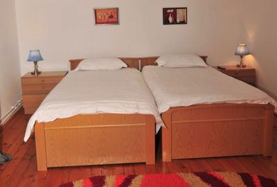 Casă cu 4 camere cu Teren 1000 Mp în Central - 4