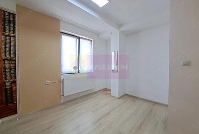 Vila P+3, 12 camere, 300 mp birouri/clinica/locuin?a, Timpuri Noi - 18