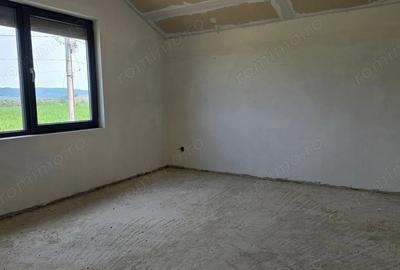 Casă cu 6 camere în Leșnic - 9