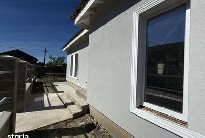 Casă cu 3 camere cu Teren 275 Mp în Sânmihaiu Român