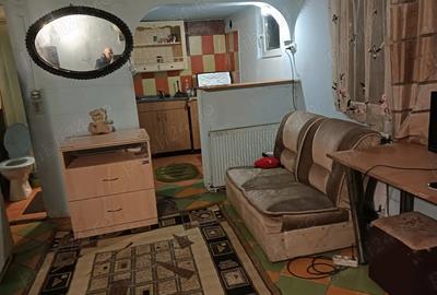 Inchiriez garsoniera 24 m - 1