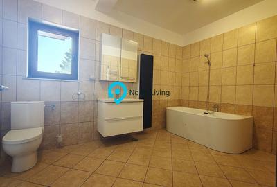 Casă individuală cu 4 camere cu Canalizare în Central - 18