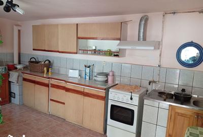 Casă cu 6 camere cu Teren 843 Mp în Livada - 12