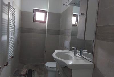 Birou, de 70 mp, în Unirii - 7