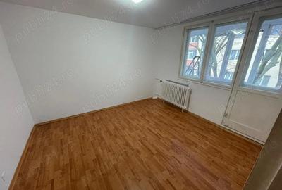 Apartament cu 4 camere decomandat în Rahova - 9