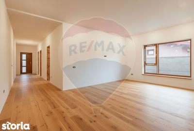 Casă cu 3 camere semidecomandat cu Teren 325 Mp în Sânmihaiu Român - 16
