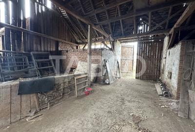 Casa de vanzare 2 camere anexe gospodaresti 1248 mp teren in Beclean - 9