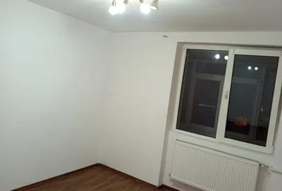 Apartament cu 3 camere decomandat în Giurgiului - 1