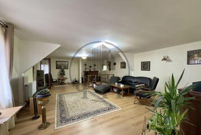 Casă cu 10 camere cu Teren 597 Mp în Central - 14