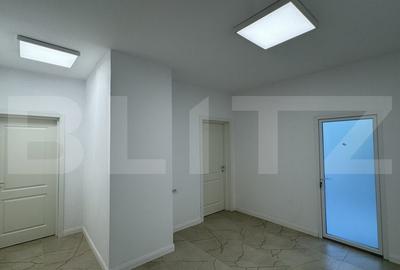 Birou, de 38 mp, în Central - 7