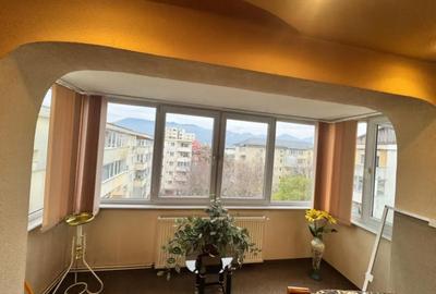 Apartament cu 4 camere decomandat, mobilat în Central - 2