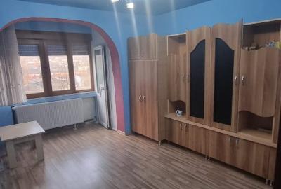 Apartament cu 2 camere decomandat în Micro III - 1