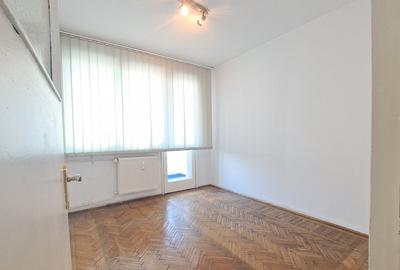 Apartament cu 3 camere decomandat în Basarab - 2