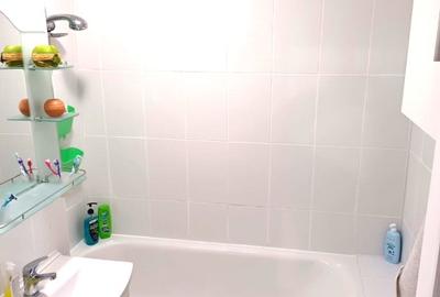 Apartament cu 3 camere decomandat în Centrul Civic - 2