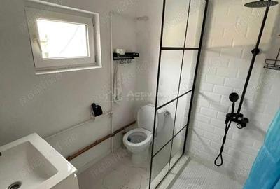 Garsonieră decomandată în Universitate - 2