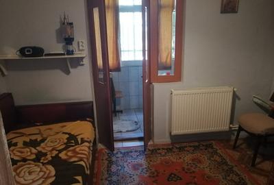 Apartament cu 3 camere, transformat din 2 camere, Poarta 6 Apartament cu 3 camere, transformat din 2 camere, Poarta 6 - 2