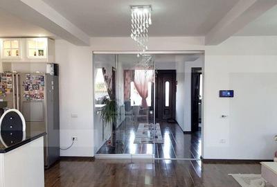 Vila cu 5 camere, 280 mp utili, teren cu 500 mp, Targsoru Ve - 13