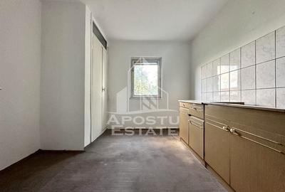 Apartament cu 3 camere, decomandat, zona Dambovita - 3