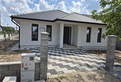 Casă cu Teren 550 Mp în Sânleani - 5