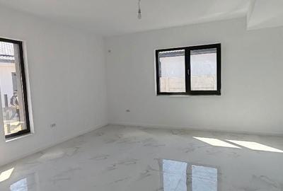 Casă cu 4 camere în Olteni - 8