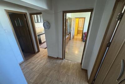 Apartament 3 camere zona Far - 2