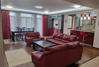 Apartament cu 3 camere decomandat, mobilat în Băneasa