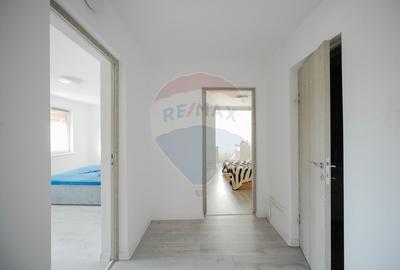 Casă cu 8 camere cu Teren 500 Mp în Iosia - 34