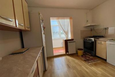 Apartament 3 camere de vanzare zona C5 Tulcea - 4