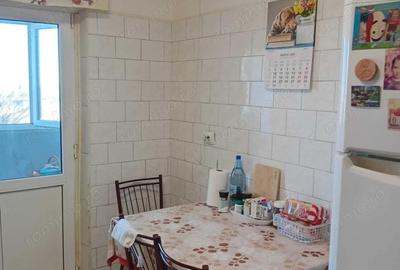 Apartament cu 3 camere semidecomandat în Socului - 3