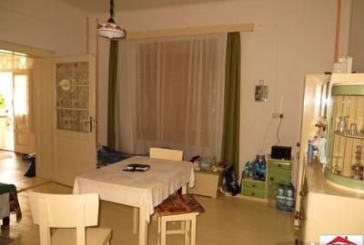 Casă cu 4 camere cu Teren 43000 Mp în Livada - 4
