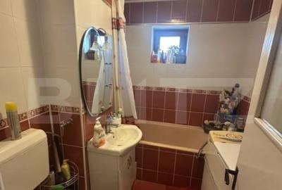 Apartament cu 3 camere decomandat, mobilat în Micro 17