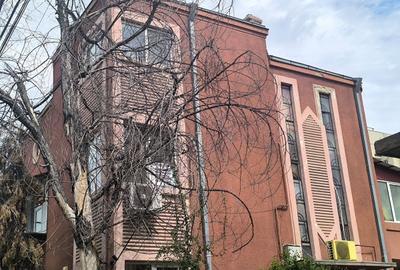 Apartament cu 3 camere decomandat în Tineretului