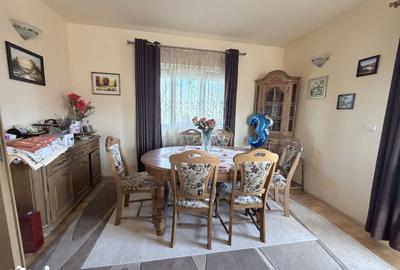 Casă cu 4 camere cu Teren 1300 Mp în Central - 8