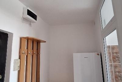 Garsonieră decomandată în Intim - 2