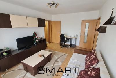 Apartament cu 3 camere semidecomandat, mobilat în Hipodrom 3