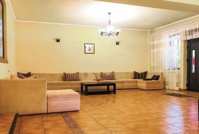 Spațiu comercial, de 530 mp, în Moieciu - 3