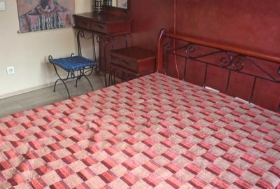 Apartament cu 2 camere semidecomandat în Lotrioara