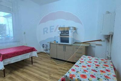 Casa cu 3 camere de vanzare in zona Centrala - 12