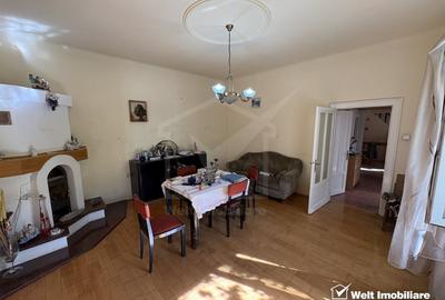 Casa parter + mansarda, situat la curte comuna, teren propriu, 3 locatari ! - 5