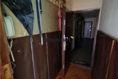 Apartament cu 3 camere decomandat în Micro 15 - 2