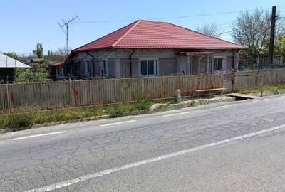 Casă cu 2 camere în Garvăn - 2