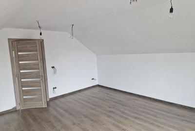 Casă cu 4 camere cu Teren 640 Mp în Giarmata - 4