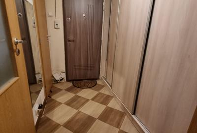Apartament cu 3 camere semidecomandat, mobilat în Berceni - 10