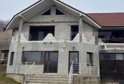 Casă cu 4 camere în Căianu - 1