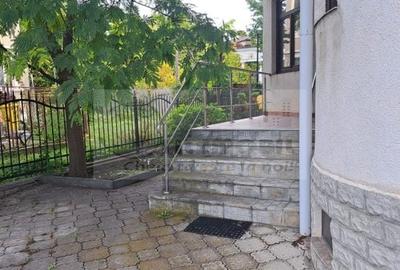 Casa/Vila de Inchiriat COPOU - 3000 euro - 2